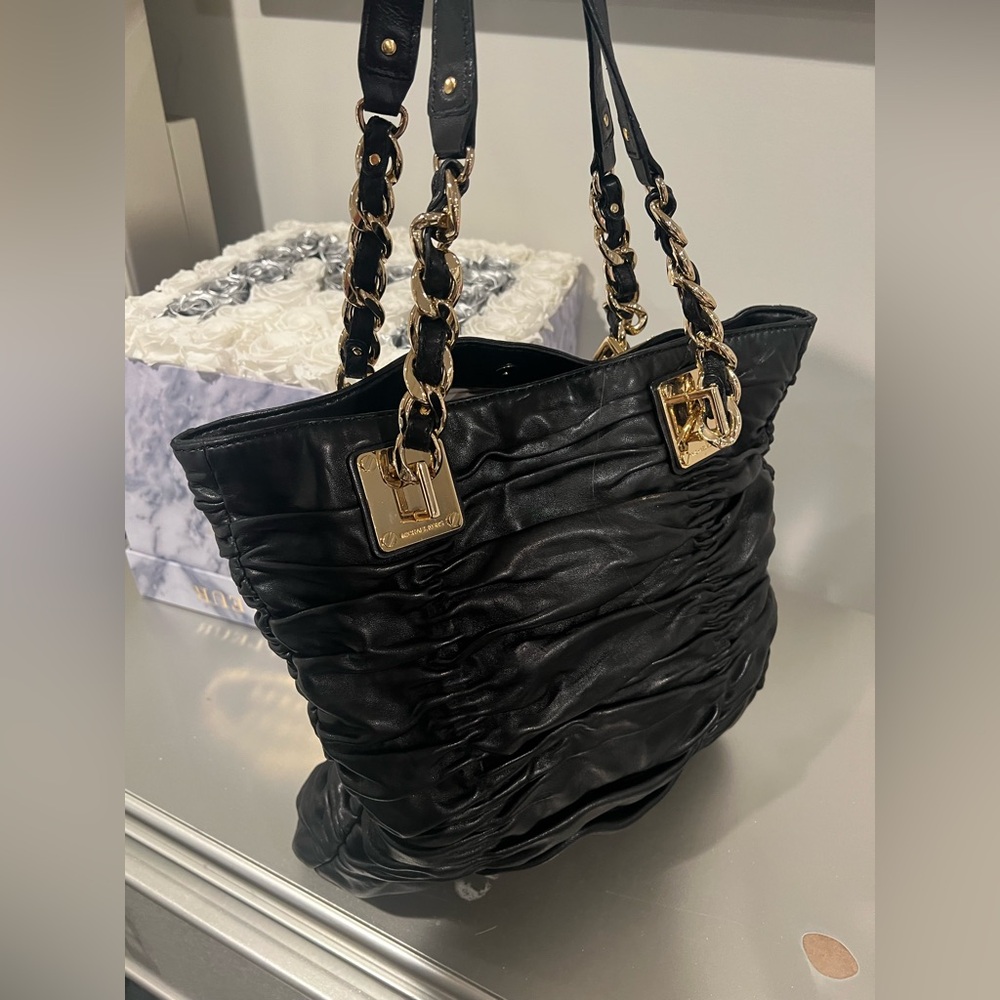Authentic NWOT Michael Kors scrunched leather - Picture 4 of 7